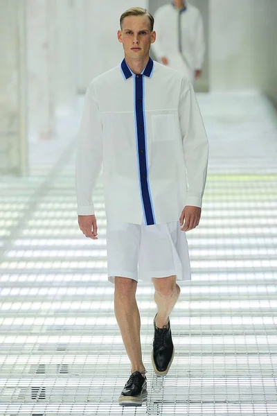 Look 34